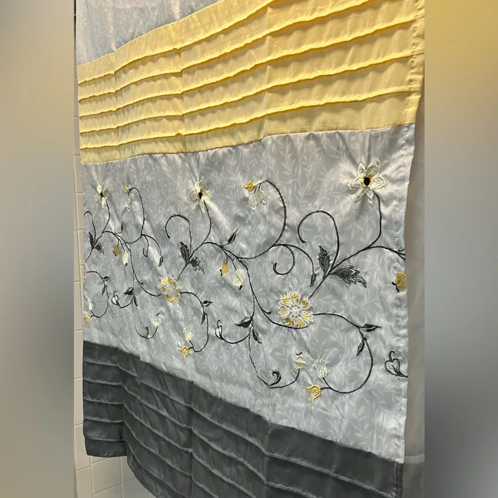 Madison Park Shimmering Yellow/Gold/White/Gray Silky Polyester Fabric beautiful